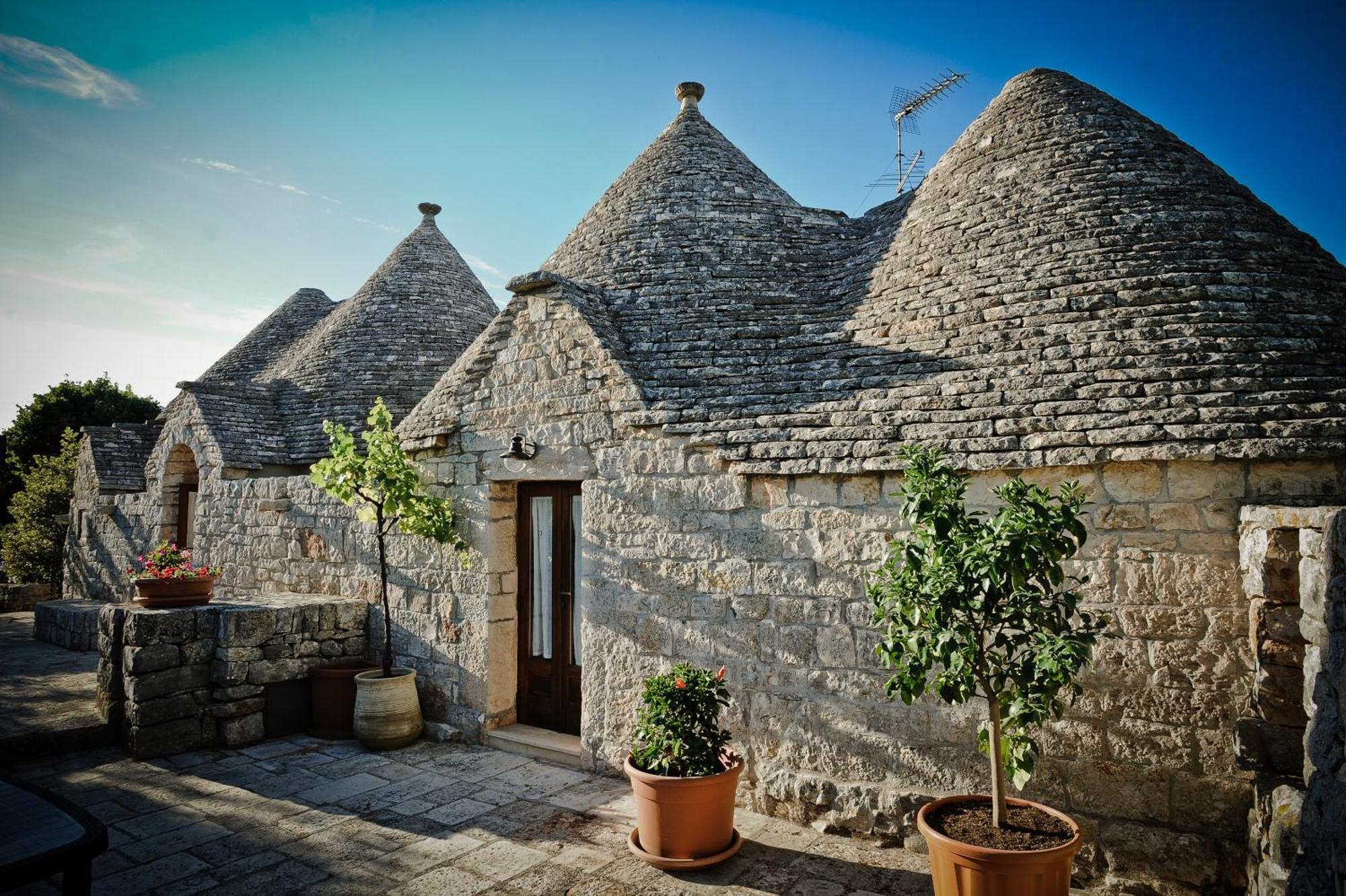 הוילה אלברובלו Trullo Siamese מראה חיצוני תמונה