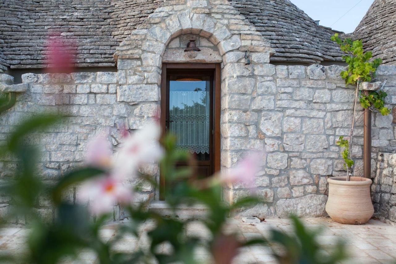 הוילה אלברובלו Trullo Siamese מראה חיצוני תמונה